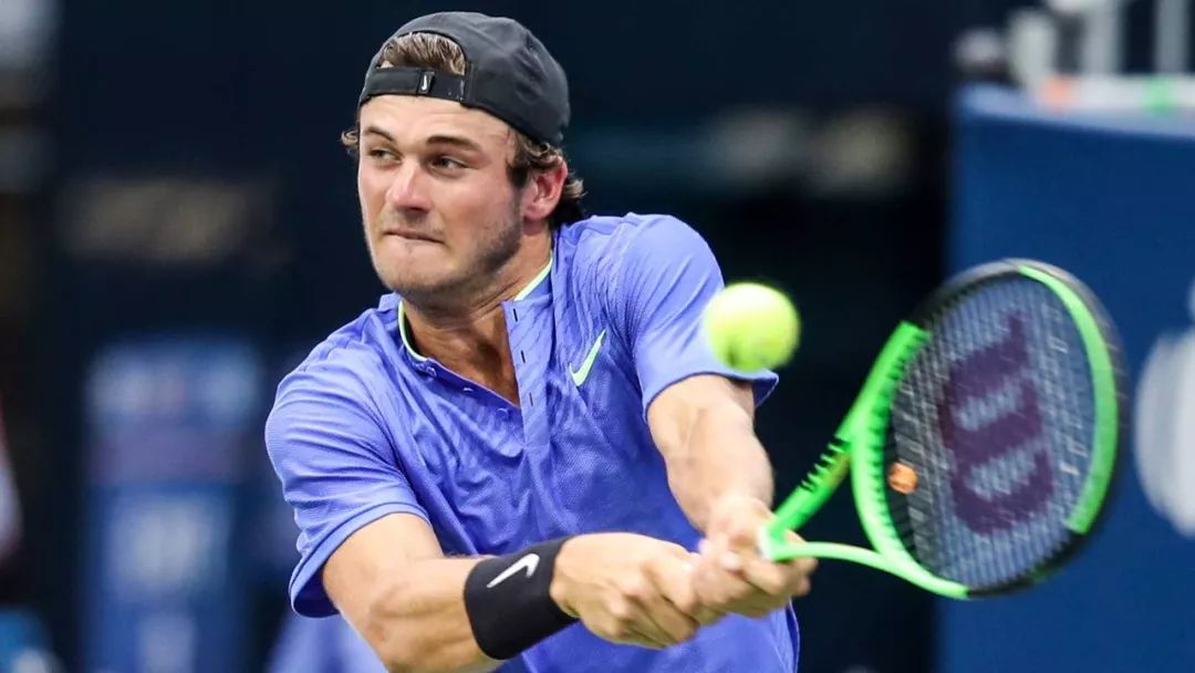 场观众的热 场观众的热