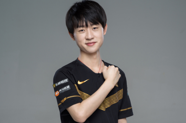 用行动诠释 用行动诠释