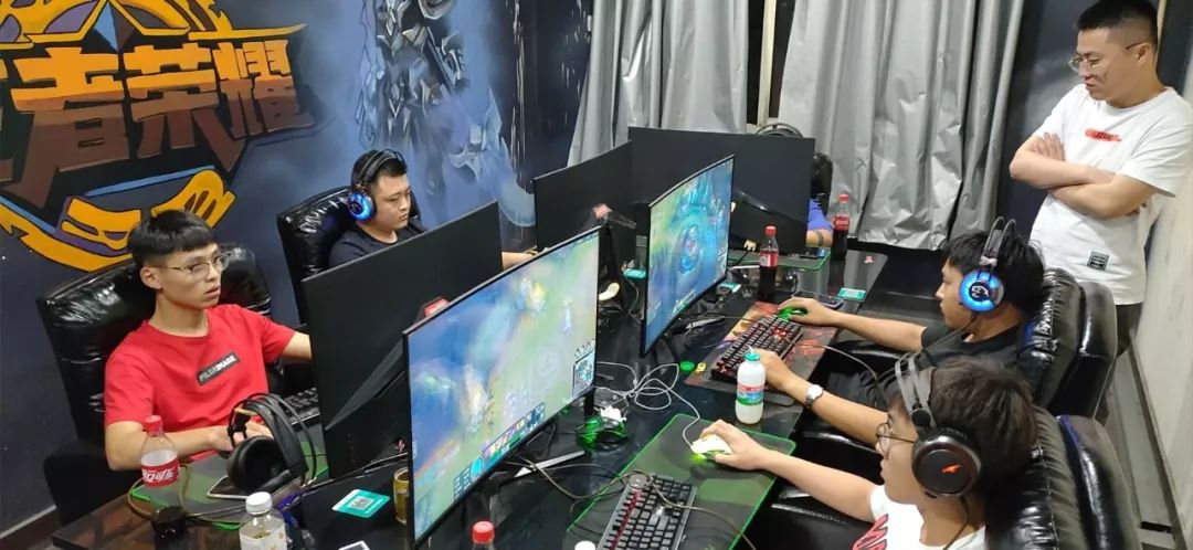 田逸梵在 田逸梵在